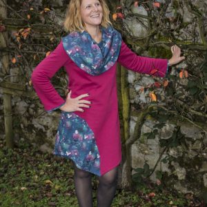 Robe à col en pointe